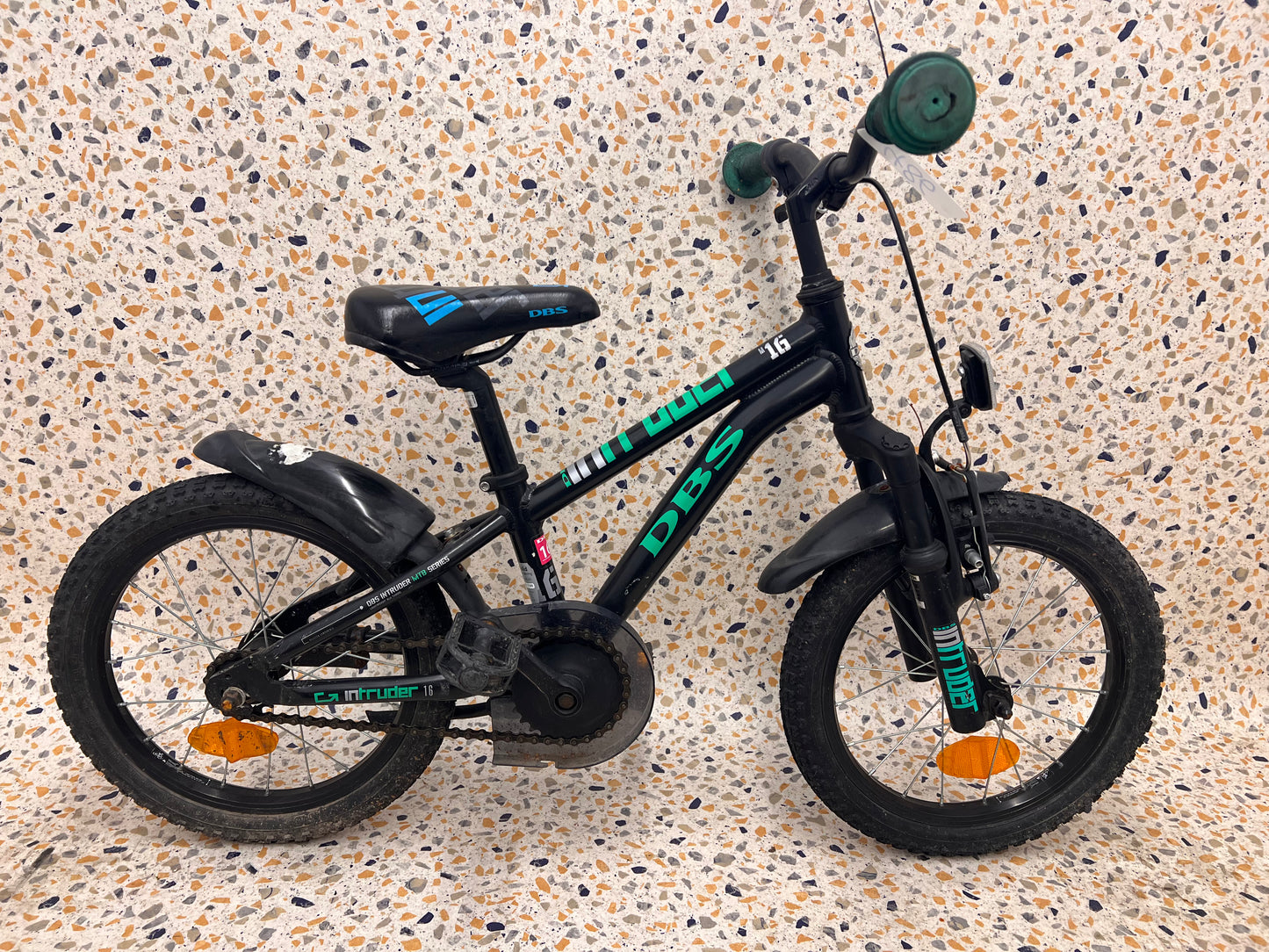 DBS Intruder, 16"