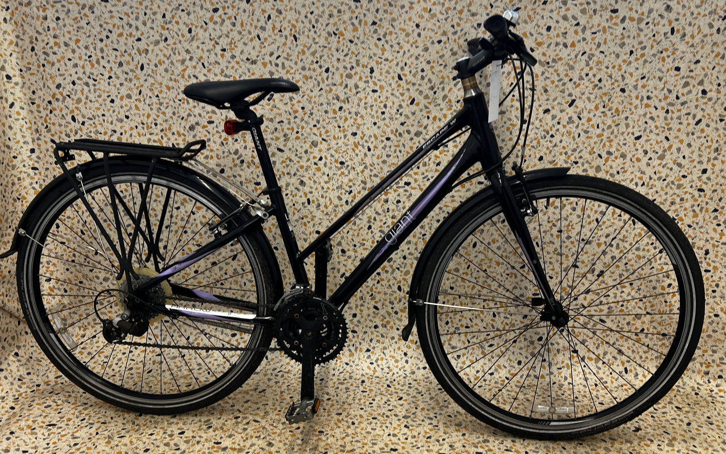 Giant Escape W, 28", 24 växlar