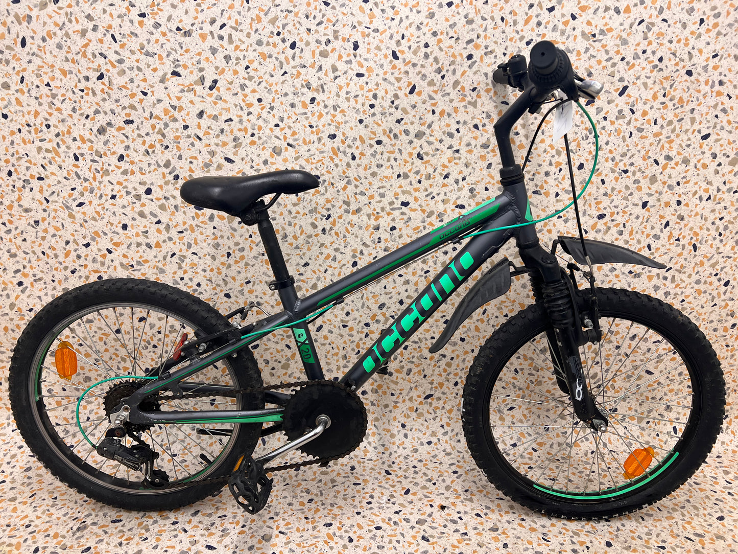 Occano 20, 20", 6 vxl